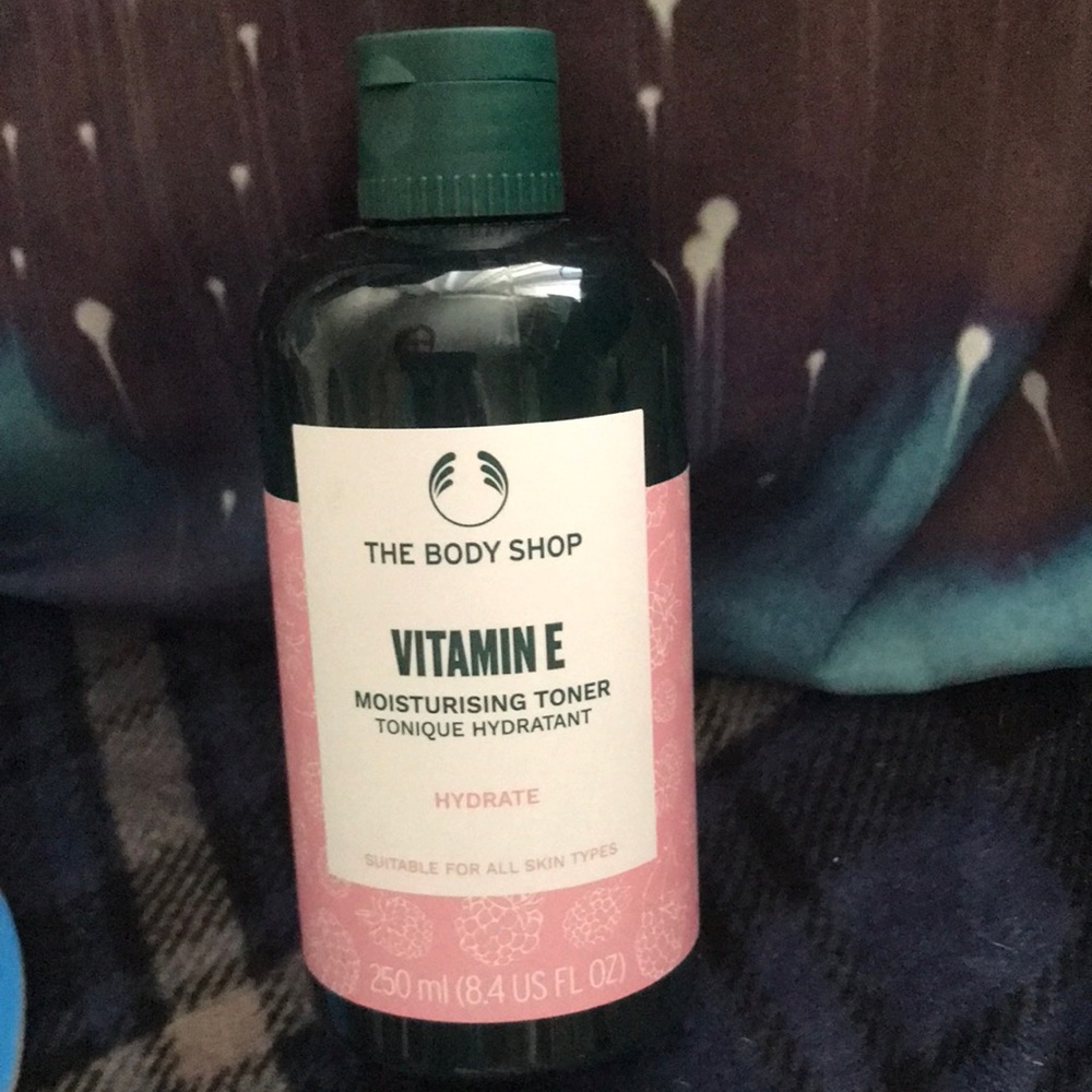 The Body Shop Vitamin E Moisturizing Toner